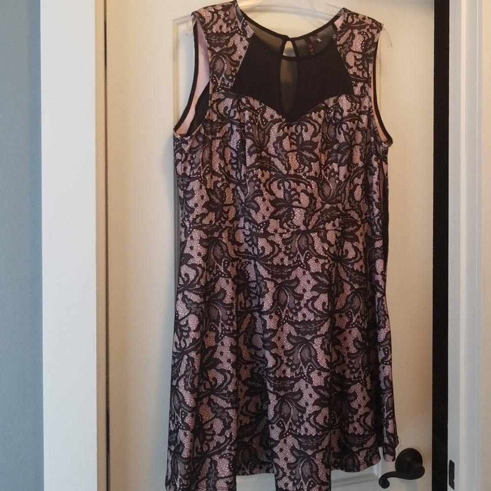 Pink and black lace Party dress